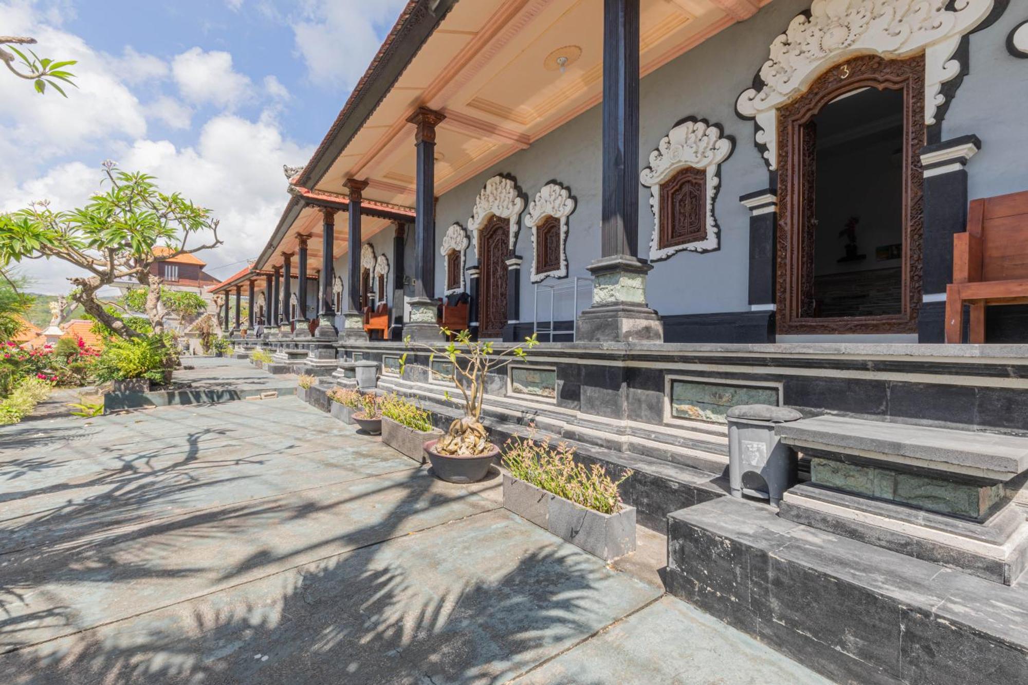 Manta Cottages With Sea View Batununggul Экстерьер фото